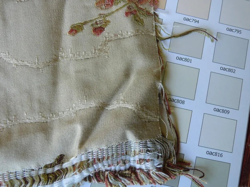 4.375y Hiend Lampas Asian Red Cherry Blossom On Off White Moire