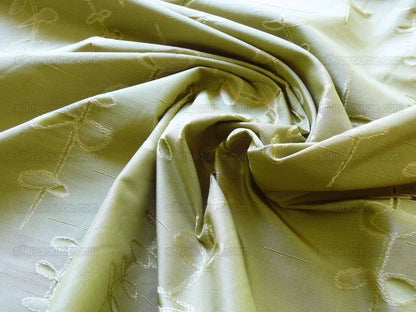 Beacon Hill "Sprouting" Vine Sprig Foliage Willow 100%silk Jacquard Pale Sage Spring Green MSRP USD 300/Y