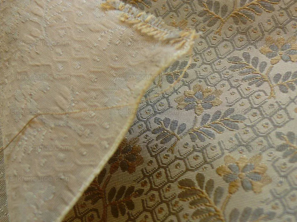 1.3yscalamandre Penelope Petit Flower Silk Lampas Grey Taupe Tan