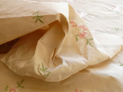 0.25 Y Lee Jofa Fleurir Silk Sand Pale Gold With Pink Flower Embroidery MSRPUSD188/Y