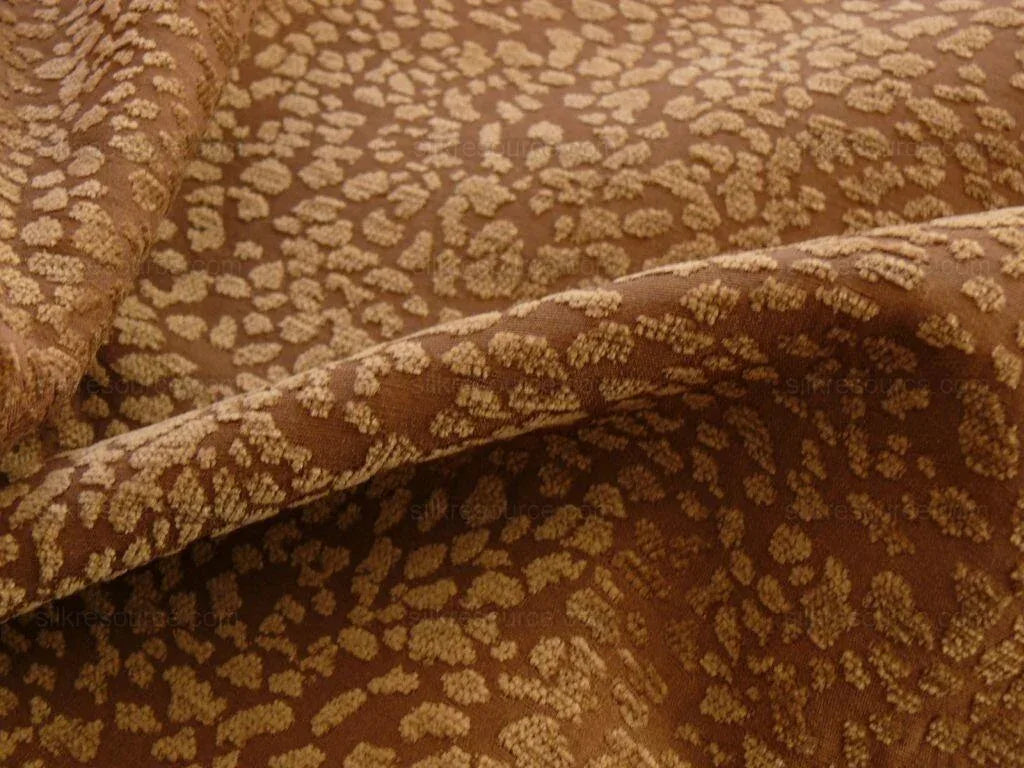 7.125Y KRAVET BROWN CHOCOLATE CHEETAH CUT CHENILLE