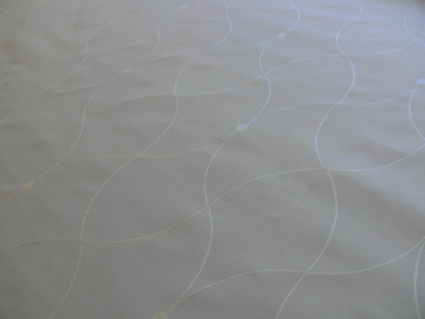 1Y CLARENCE HOUSE ST LAURENT WHITE SILK TAFFETA JACQUARD