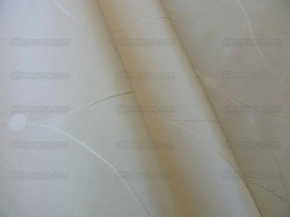 Clarence House St Laurent Silk Taffeta Jacquard Ogee Fabric - White - By The Yard