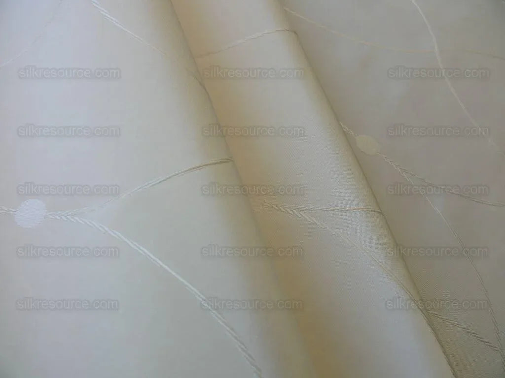 Clarence House St Laurent Silk Taffeta Jacquard Ogee Fabric - White - By The Yard