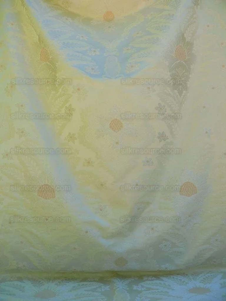 Scalamandre Bouquet Damask Classic Grand Cream Ivory Damask MSRP USD 512