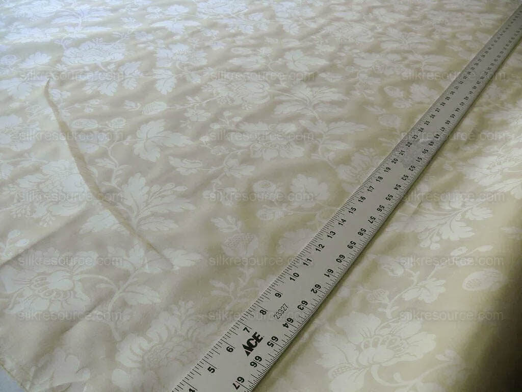 BY Yard Lee Jofa 100% Silk Embossed Organza Damask "Roxboro" Creamy Butter Ivory Sheer MSRP USD 160/Y