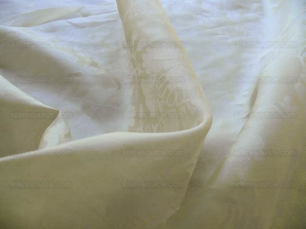 BY Yard Lee Jofa 100% Silk Embossed Organza Damask "Roxboro" Creamy Butter Ivory Sheer MSRP USD 160/Y