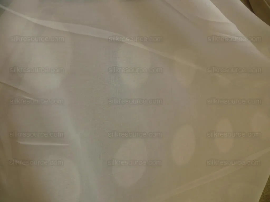 Bty Clarence House 100% Cotton Sheer With Polka Dots Blanc #1527