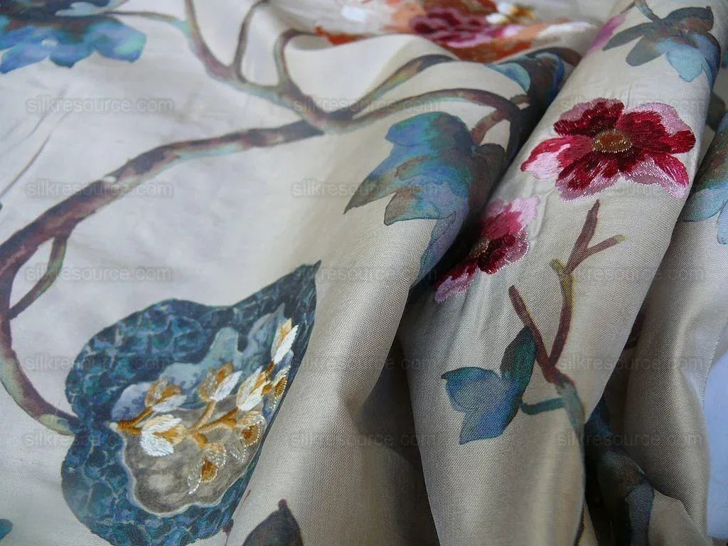 Scalamandre Villa Balbianello Silk Print & Embroidery Muted Bron