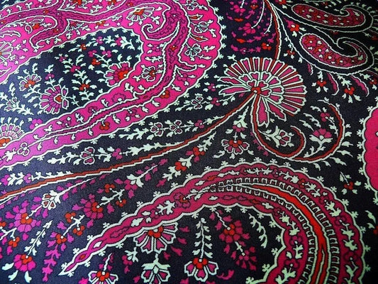 Scalamandre Jaipur Paisley Cotton Satin Framboise Pink Black Italy MSRP USD 190/Y
