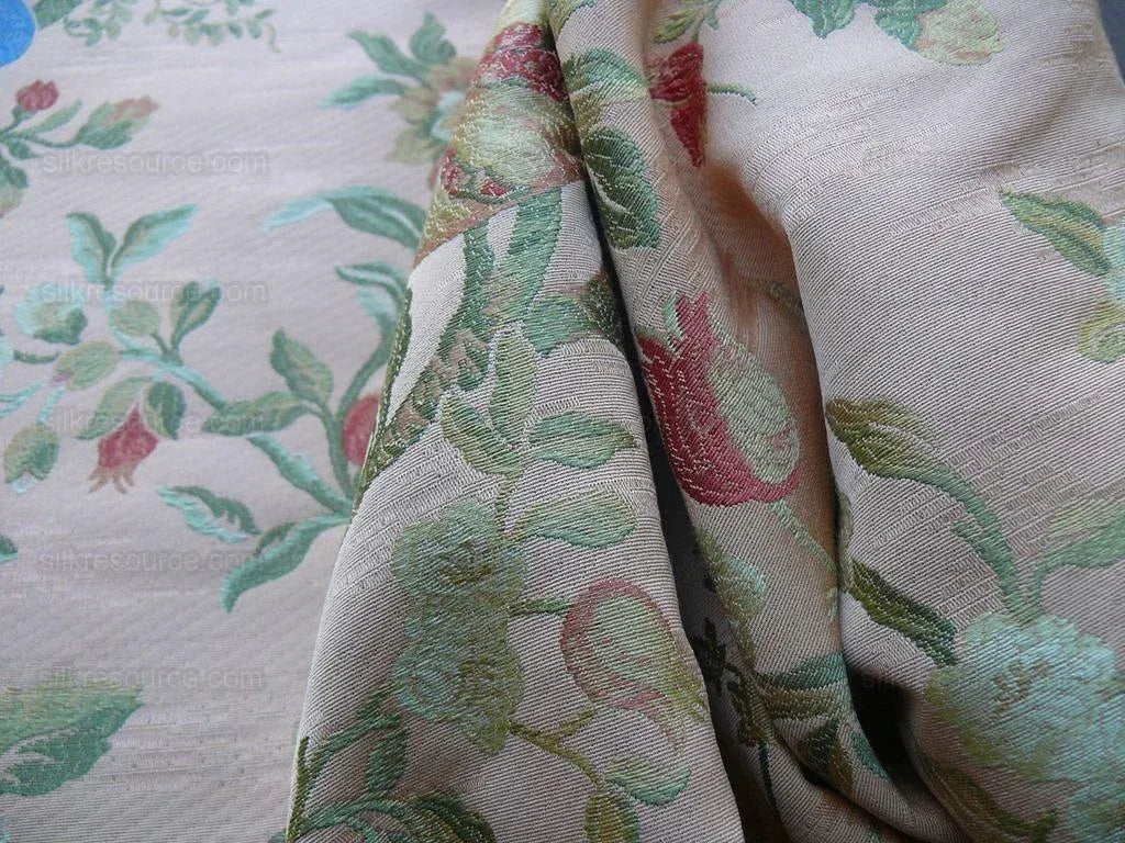 2.75y Scalamandre Giardino Paradisio 2 Peach Multi Old World Weavers MSRP$224/yard