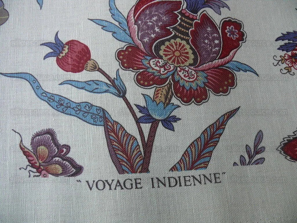 Scalamandre Voyage Indienne Red Aubergine Linen Print MSRP USD 404/Y