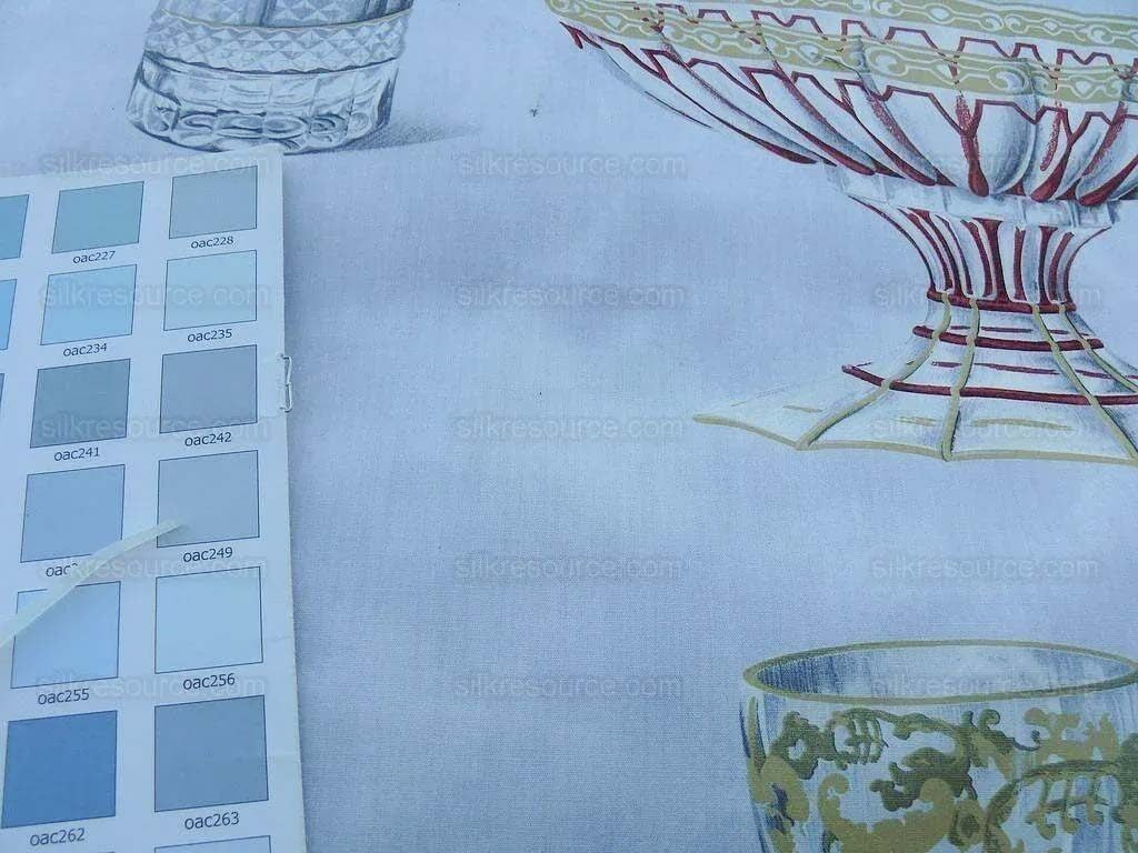 By Yd Scalamandre Grey Watkins Cristalli Glass Blue MSRP USD 164/Y