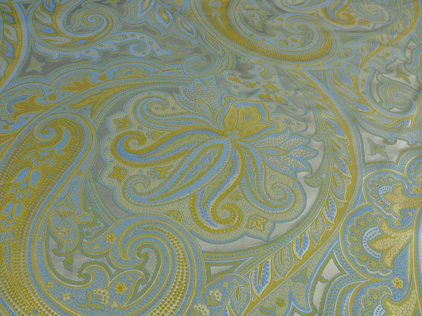 13.5Y SCALAMANDRE VILLA RIZZARDI CHARTREUSE/SKY BLUE SILK DAMASK