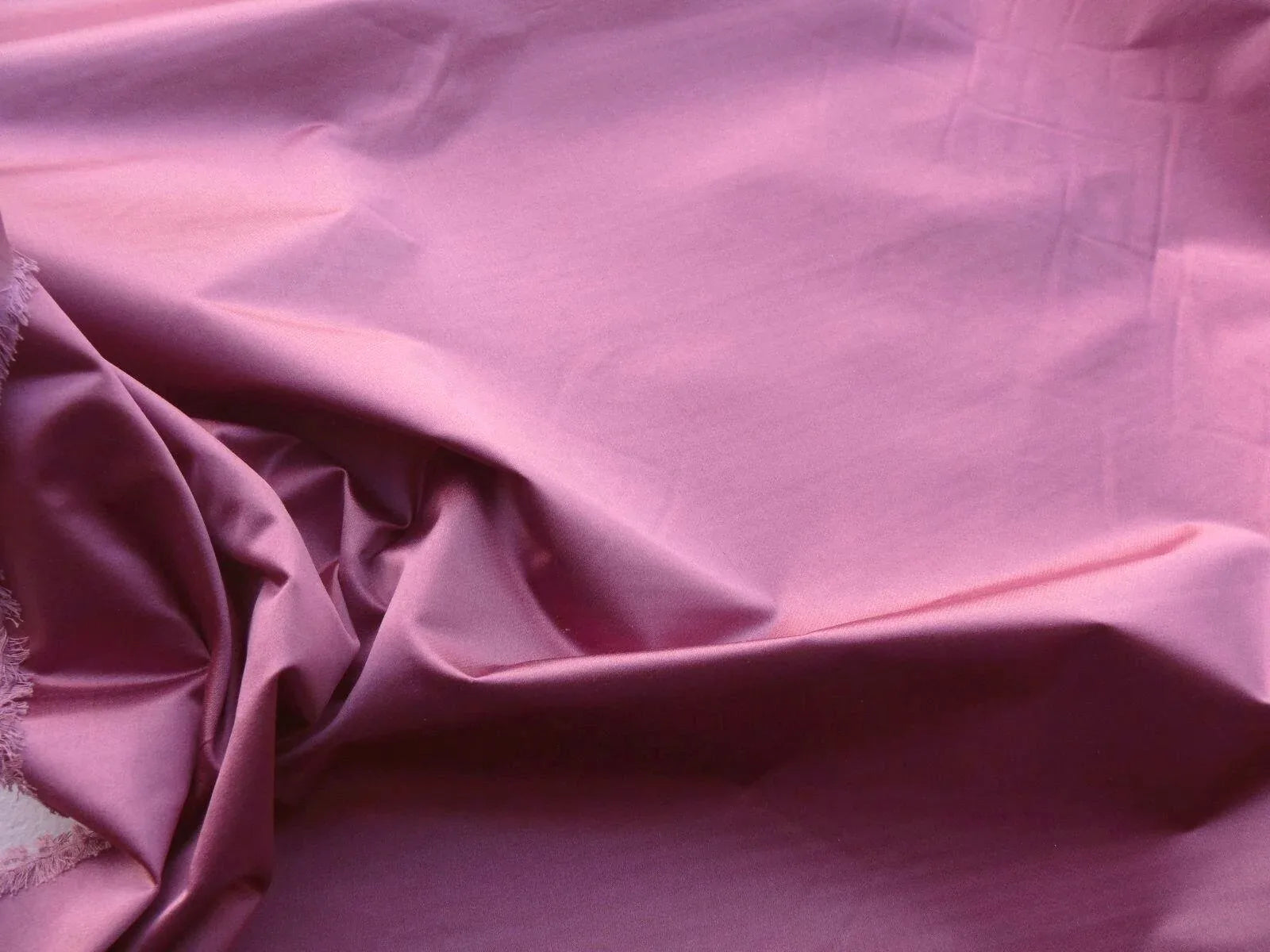 10.6YDS SCALAMANDRE THICK SILK SATIN ACADEMY-MAUVE MSRP$4515