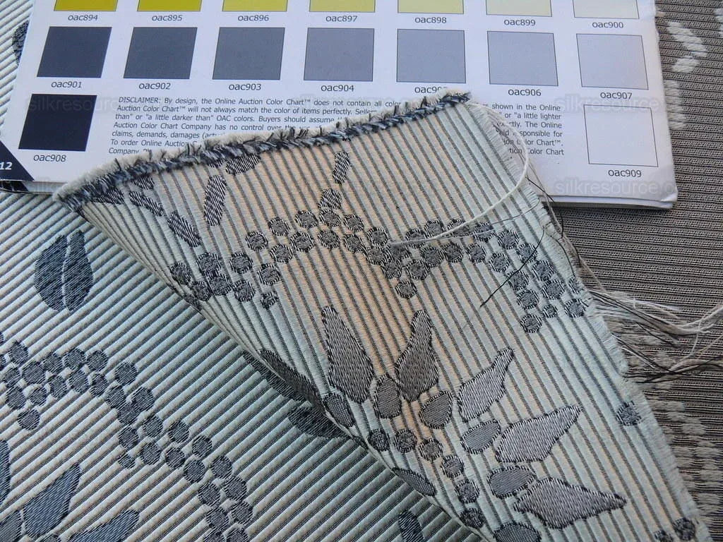 By Yard Scalamandre Kasumi Silver Cloud Silk Lampas Kimono Daisy Flower Art Deco MSRP USD 276/Y