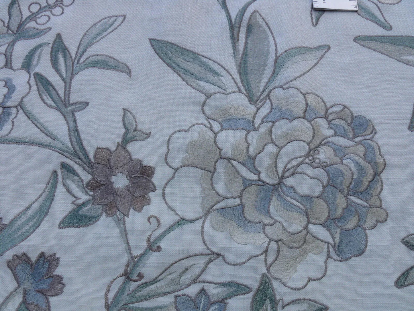 1YD SCALAMANDRE EMBROIDERY PEONY SALENA "WHITE SMOKE"MSRP108Y