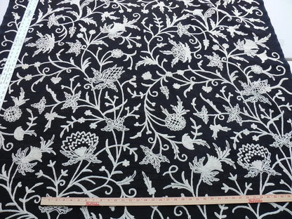 8y Scalamandre Corlis- Black/white Wool Crewel Floral MSRP USD 1536