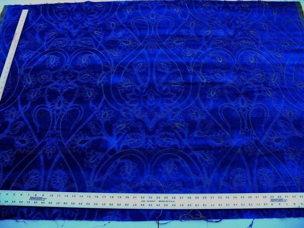 12y Scalamandre Velvet Les Jarquards Blue Medallion MSRP USD 400/Y