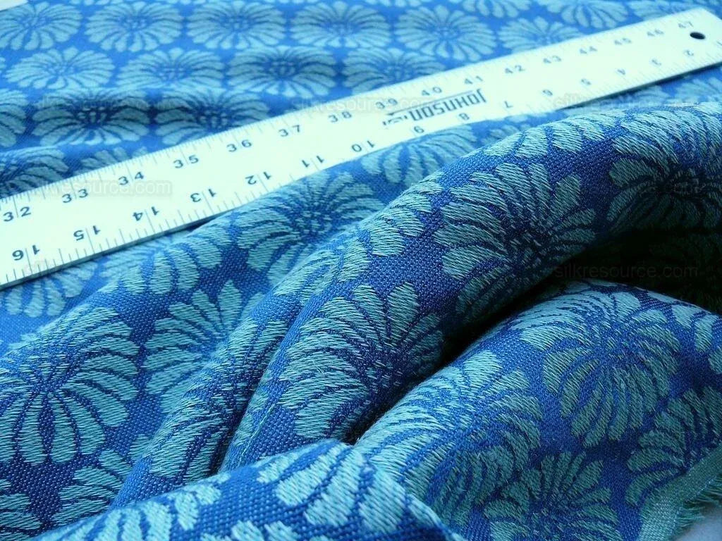 Bty Scalamandre Castletown Jaquard  True "blue" Daisy MSRP USD 218Y