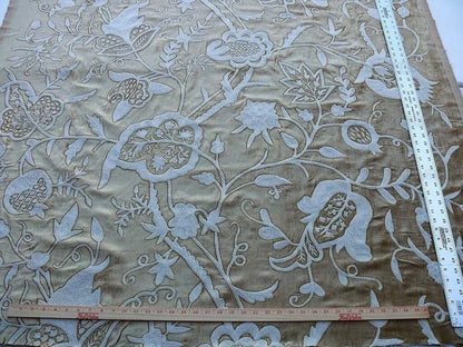 3y Scalamandre Sikandra Velour Crewel On Velvet Gold MSRP USD 568