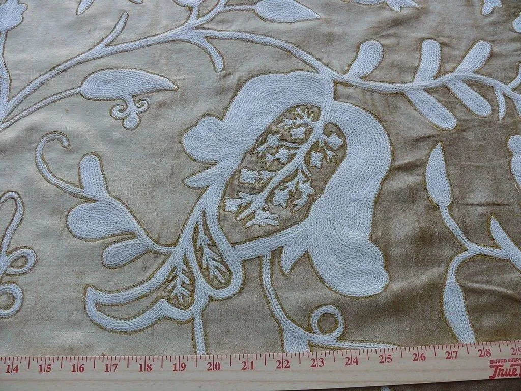 3y Scalamandre Sikandra Velour Crewel On Velvet Gold MSRP USD 568