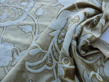 3y Scalamandre Sikandra Velour Crewel On Velvet Gold MSRP USD 568