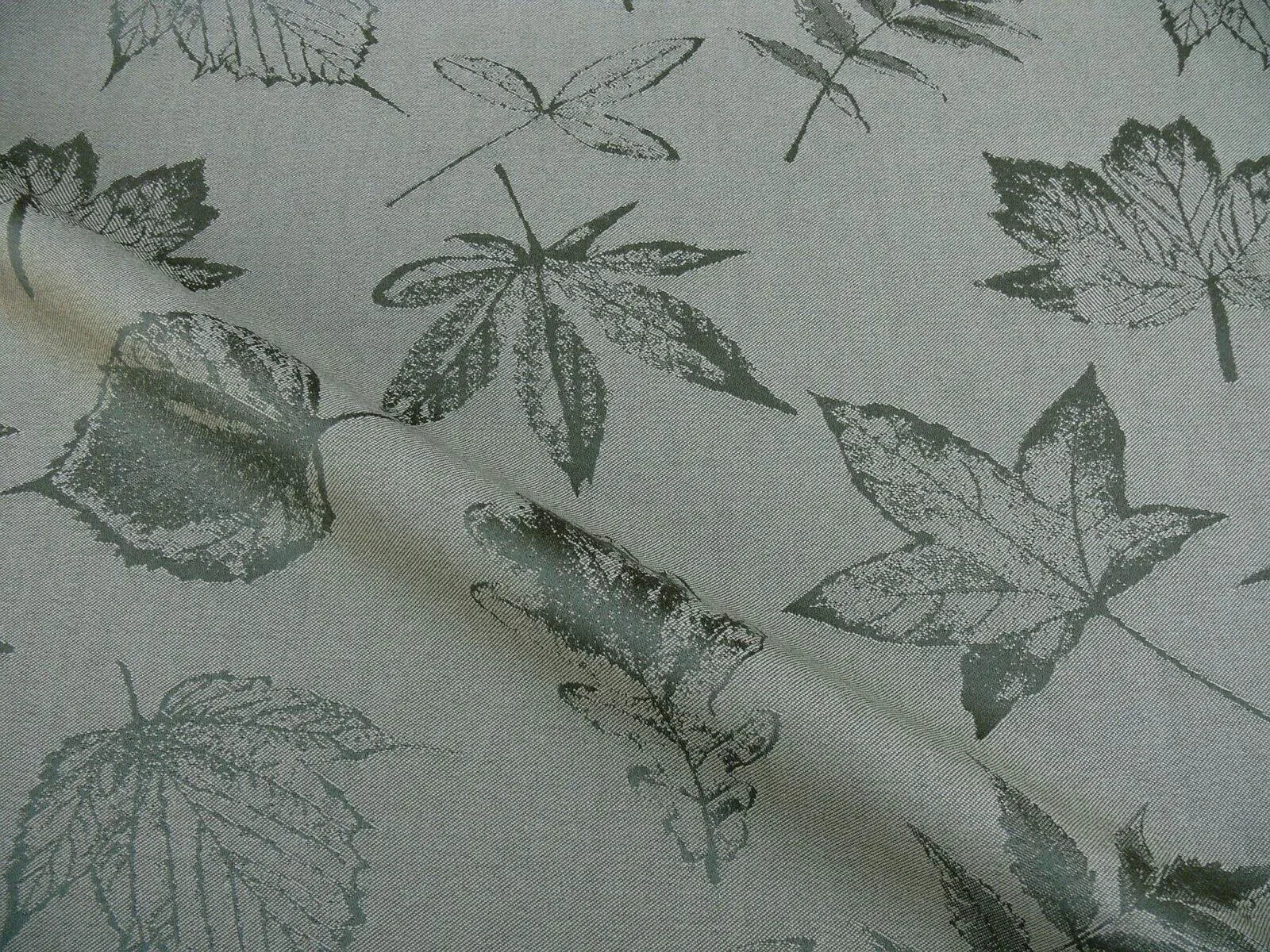 26.26Y SCALAMANDRE WOOL SATIN PRESSED LEAVES OLIVE MAPLE, ELM