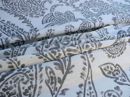 Scalamandre Lillian Silk Linen Paisley "greys" White Print MSRP USD 178Y