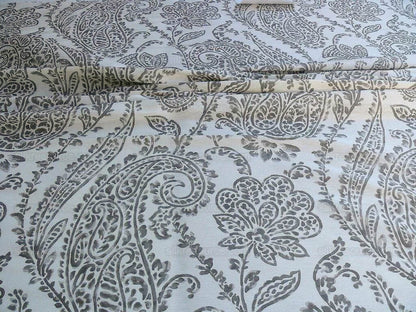 Scalamandre Lillian Silk Linen Paisley "greys" White Print MSRP USD 178Y