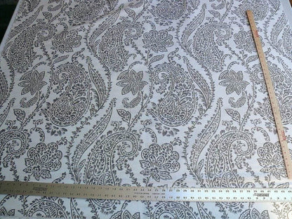 Scalamandre Lillian Silk Linen Paisley "greys" White Print MSRP USD 178Y