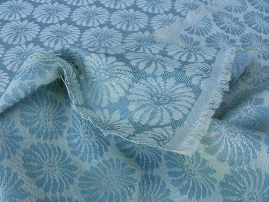 Bty Scalamandre Castletown Sky Pale Blue Jacquard Small Scale Daisy Linen MSRP USD218/y