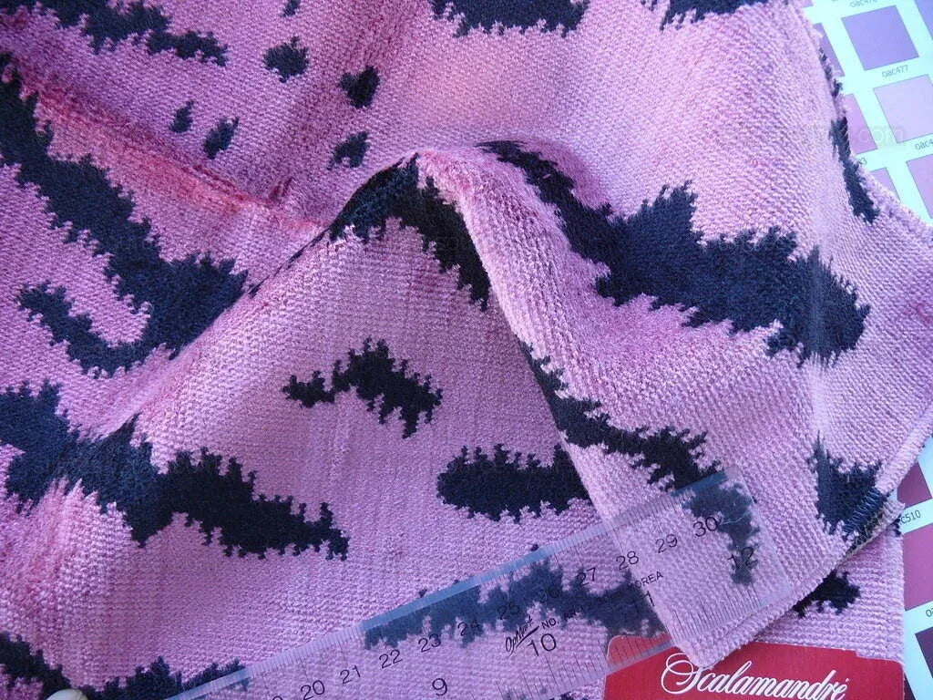 Scalamandre Tigre Jacquard Velvet Reds And Black MSRP USD 756/y