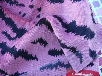 Scalamandre Tigre Jacquard Velvet Reds And Black MSRP USD 756/y