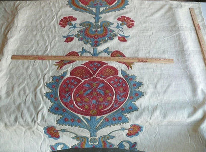 3.7y Brunschwig &amp; Fils Flowers Of Jamakhana Tea Rose/blue Chartreuse Crewel Embroidery Linen Tulip Pomegranite Blue Red MSRP USD 596/Y