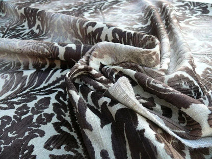 By Yd Lee Jofa Baker Lifestyle Paloma Velvet Brown Rich Chocolate Medallion Cut Velvet MSRP USD 196/y