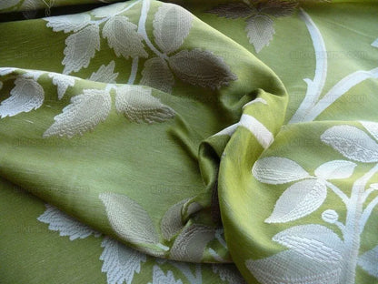 By Yard Lee Jofa Mulberry Home Enchanted Vine Lime Green MSRP USD 296/y