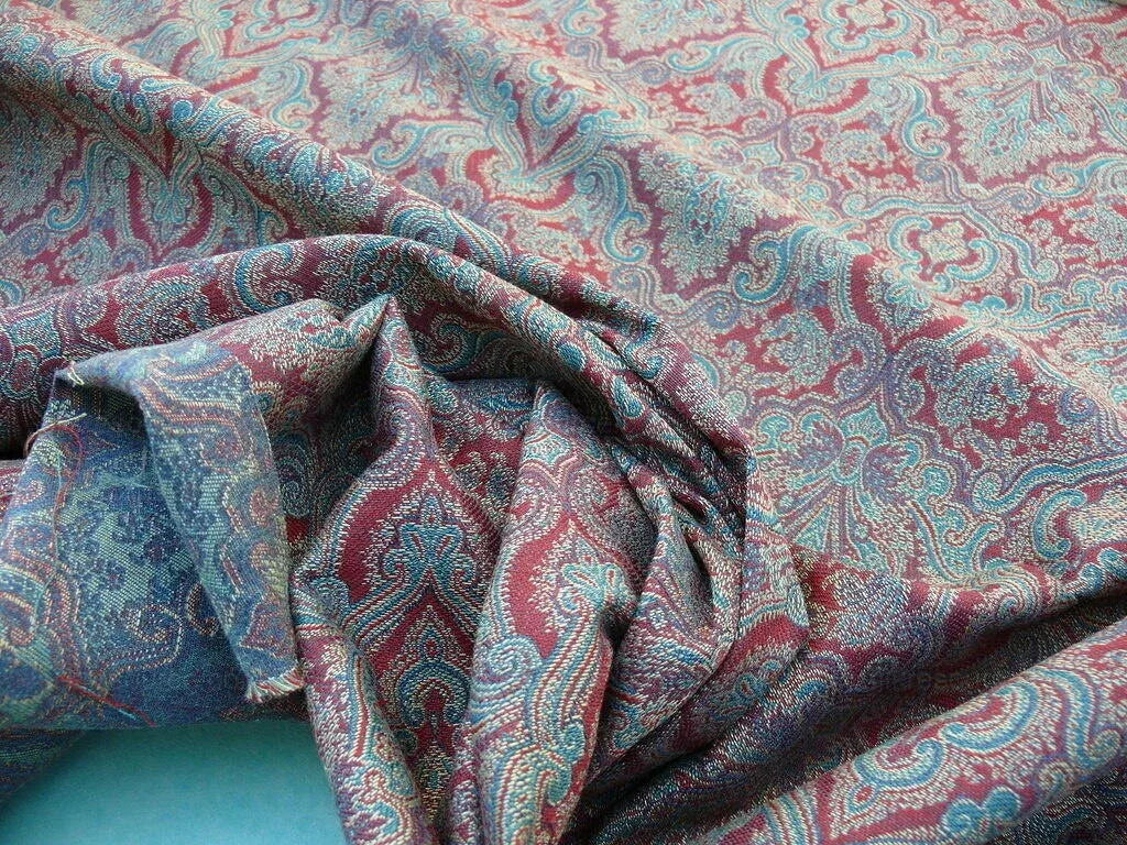 Amulya Ruby Red Green Scalamandre Renaissance Medallion Indian Arab Damask MSRP USD 248/Y