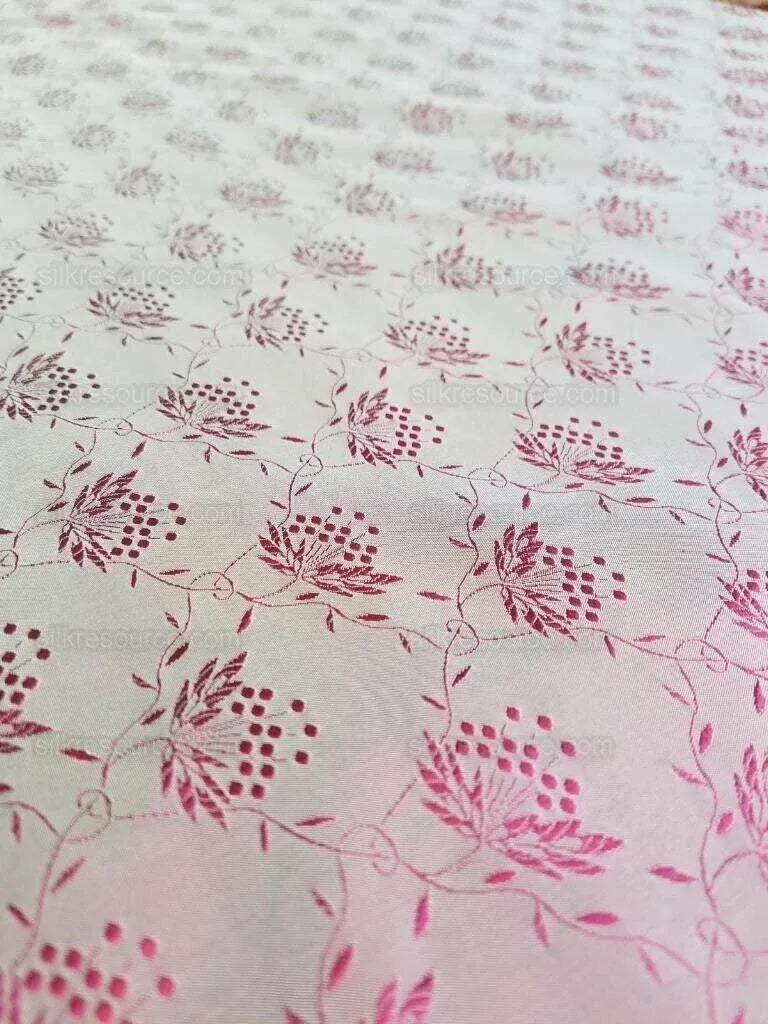 Bty Scalamandre Vanessa 100% Silk Lampas Petit Flower Red Green MSRP USD 288/Y