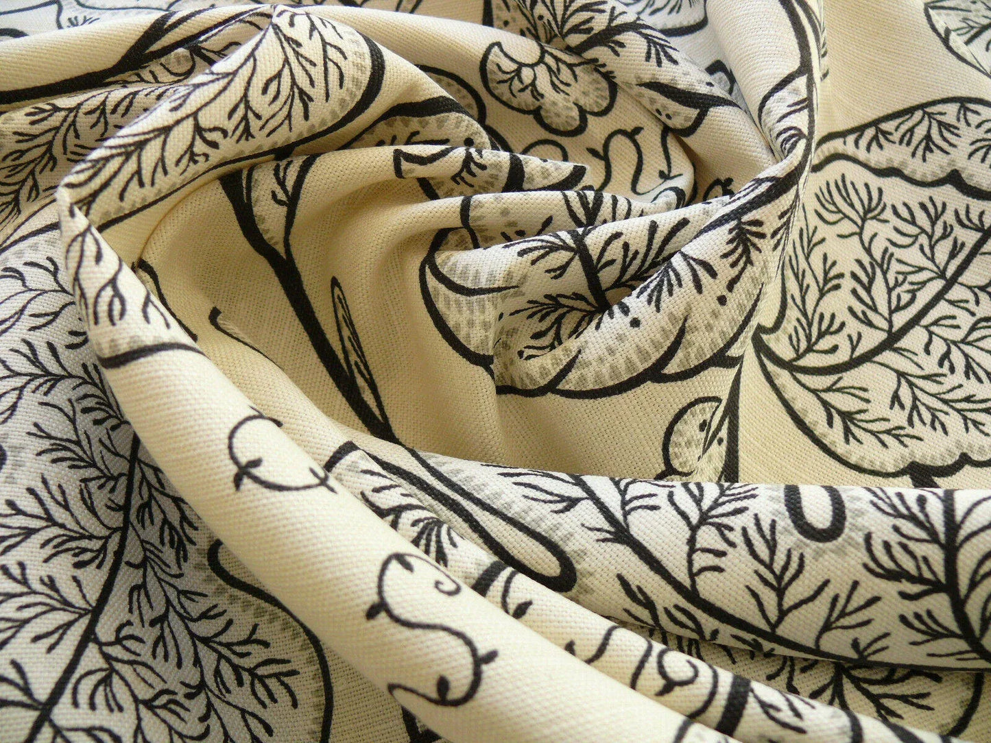 Bty Scalamandre Wallace Linen Print Charcoal Grey On Eggshell Pale Yellow Chintz From Uk MSRP USD 160/y