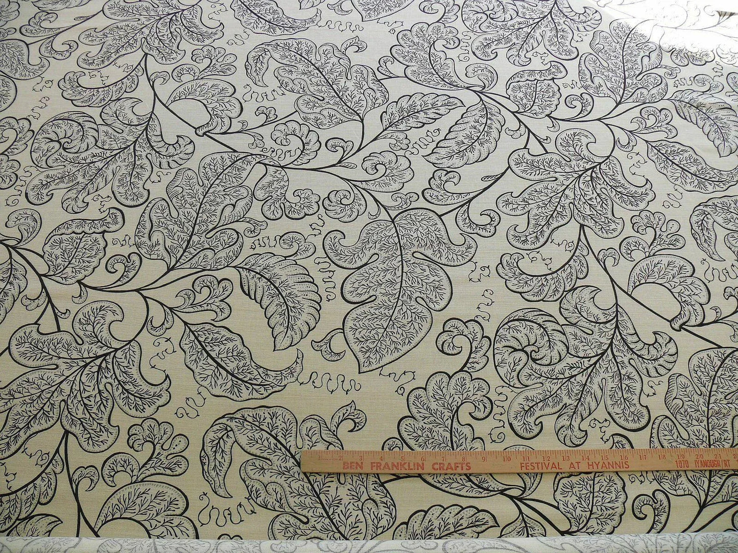 Bty Scalamandre Wallace Linen Print Charcoal Grey On Eggshell Pale Yellow Chintz From Uk MSRP USD 160/y