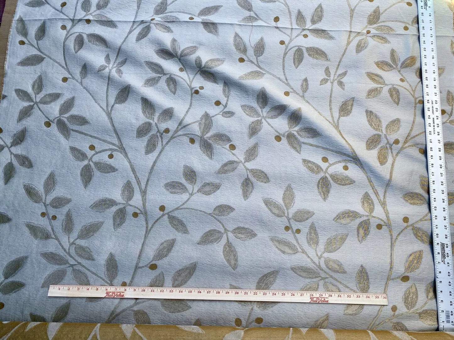 By Yd Kravet Couture Belladonna Silk Wool Damask Gold Cream Pearly Red Berry Vine MSRP$316/Y