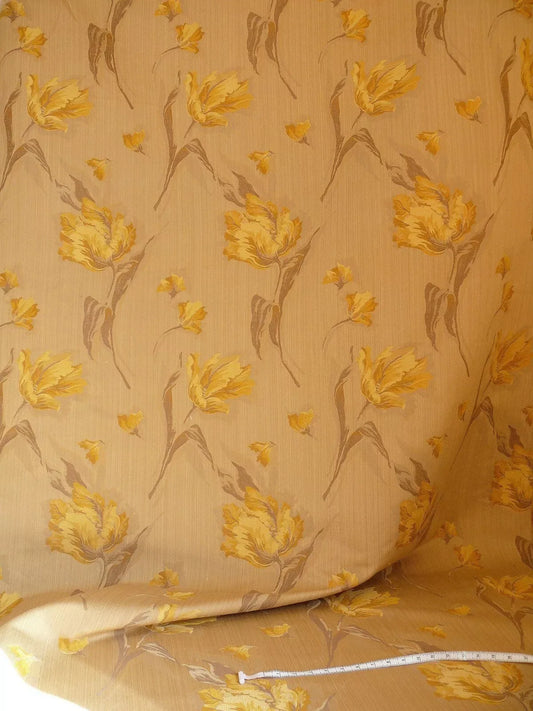 by yard Brunschwig &amp; Fils Clavelina Tulips Golden Yellow on Antique Gold #556