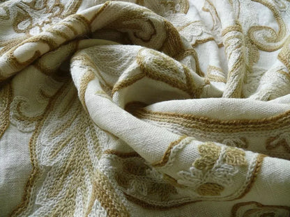 By Yd Clarence House Crewel Paisley Browns on Cream MSRP USD310/Y #1336