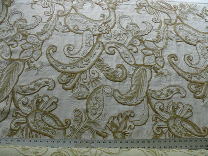 By Yd Clarence House Crewel Paisley Browns on Cream MSRP USD310/Y #1336