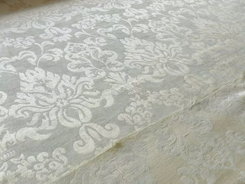 By yard Scalamandre White Butter Cream Chenille Damask Reversible MSRPUSD150+Y