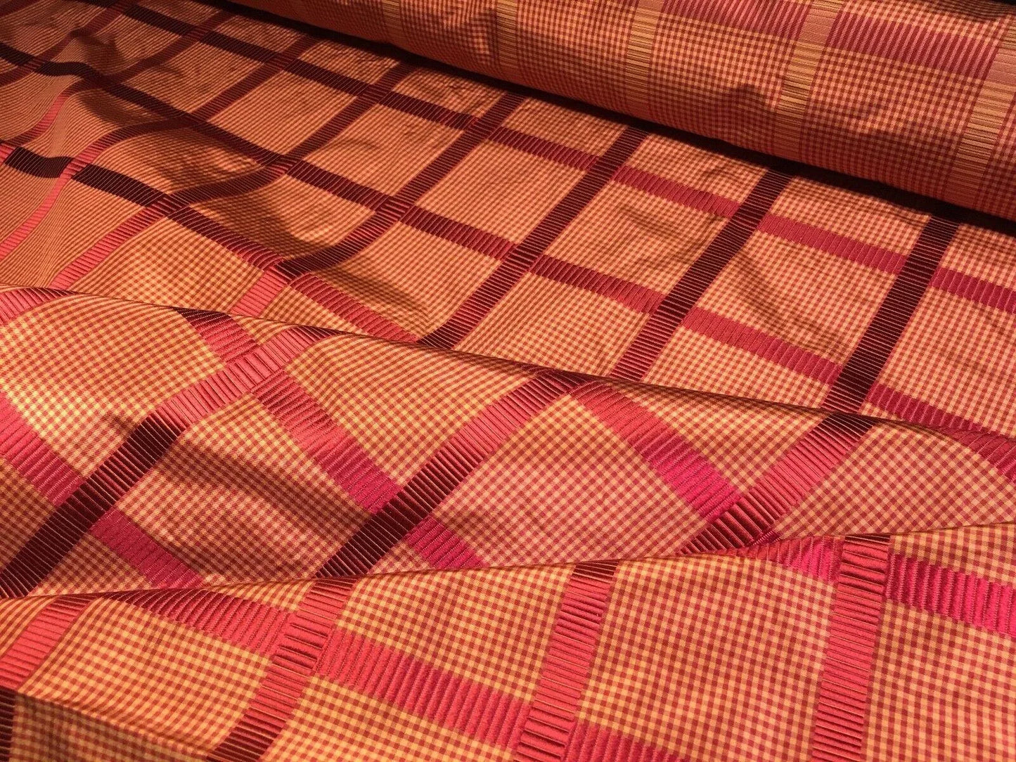 By Yard Kravet 100% Silk Taffeta Plaid Ruby Red Square Dazzling! MSRP USD 200 #1572