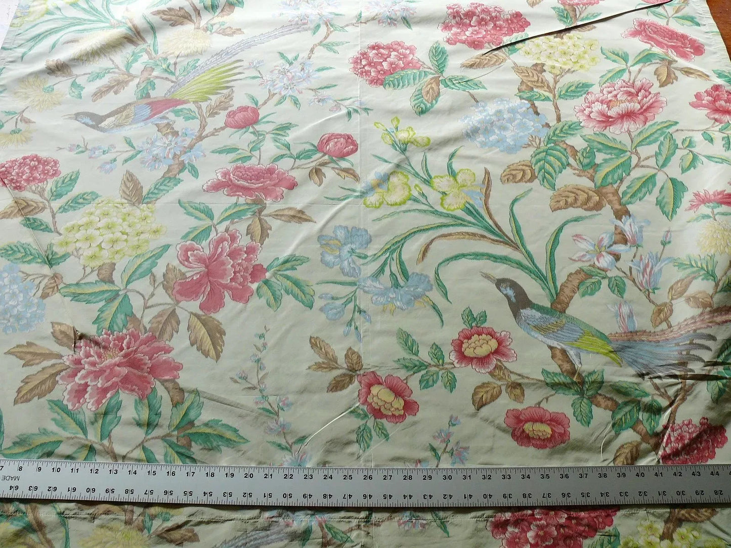 1.1y Scalamandre Oiseau des Exotique 100% Silk Warp Print Bird Light Sage Green