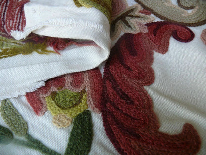 2.37Y Scalamandre Magnificent Lalita Rose Heavy Crewel Paisley MSRP USD 1170 (467867)