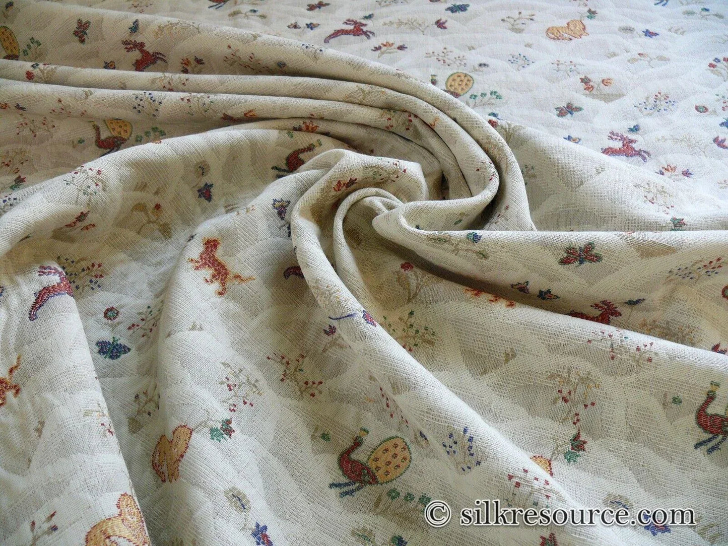 By Yd KRAVET SMALL ANIMALS SNOWY MOUNTAIN TAPESTRY LION PEACOCK MSRP USD 149/Y